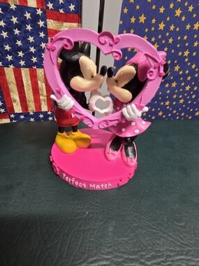 **Disney Pink Mickey & Minnie Heart Figurine**